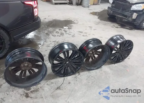 2019 Land Rover Range Rover 3.0L V6 Supercharged Hse z USA, uszkodzony, nr VIN SALGS2SV7KA567082